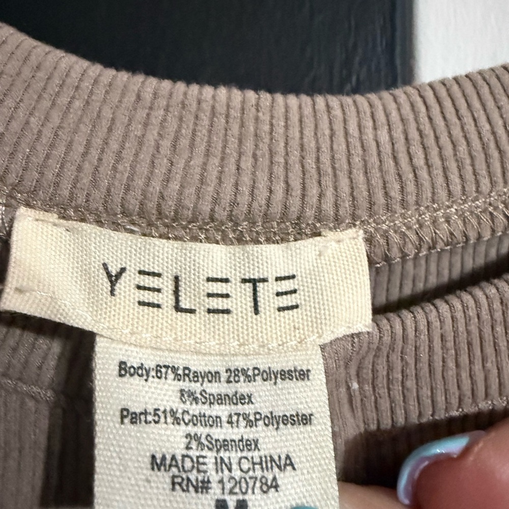 Yelete Tan Ribbed Sweater - Picture 4 of 4